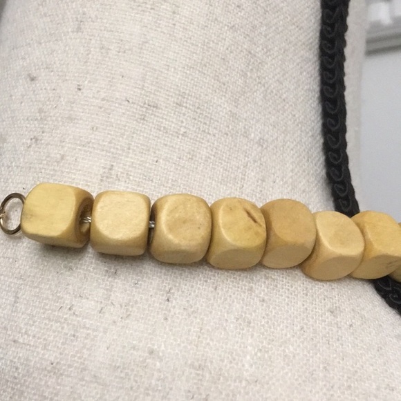 Pink & Tan beaded necklace - Picture 4 of 9